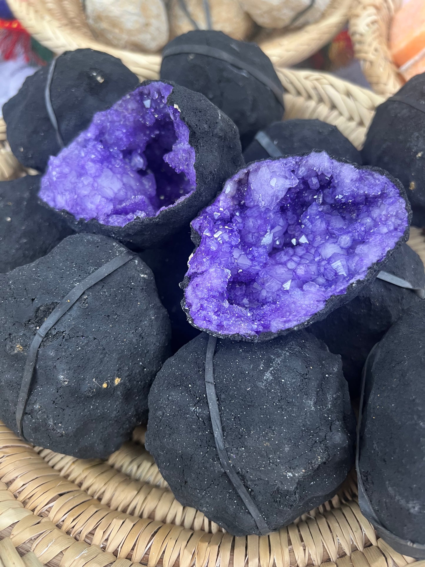 Natural Crystal Geodes – Medium & Large Amethyst & Quartz Treasure Stones hand-painted